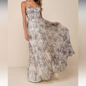 Lulu's strapless ivory floral ruffled dress with tied back